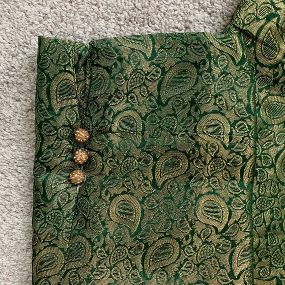 Heavily Beaded 4-Piece Pakistani Suit - Picture 8 of 8